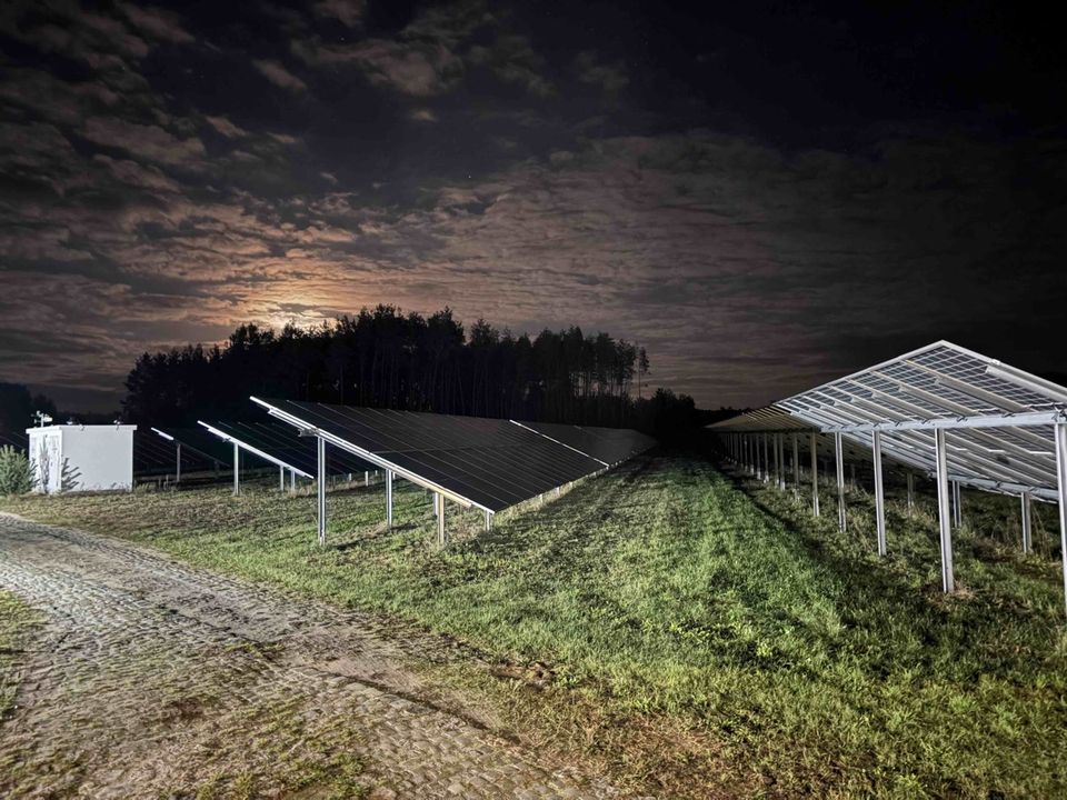 Instalacja PV nocą